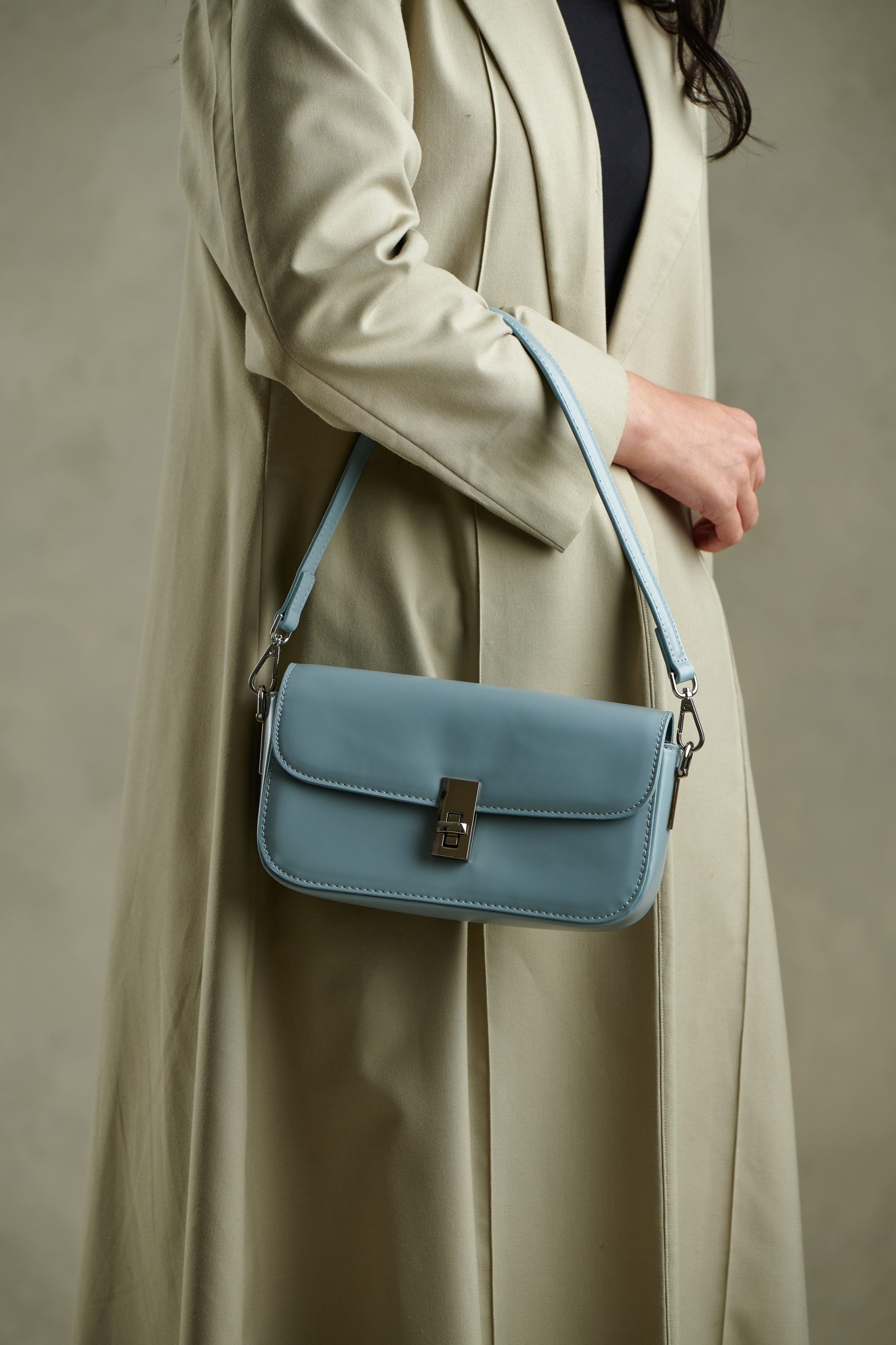 L209-BLUE