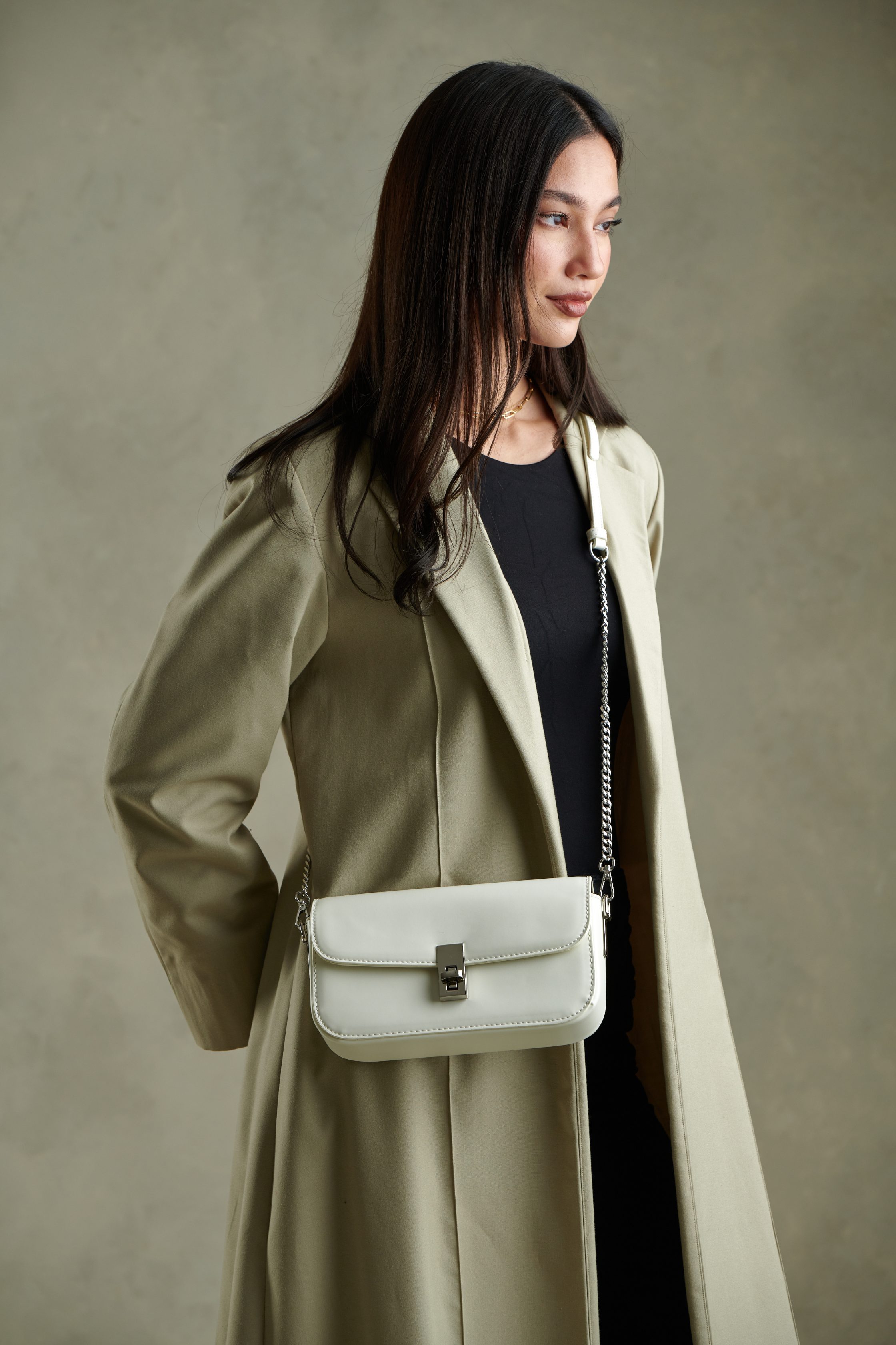 L209-WHITE